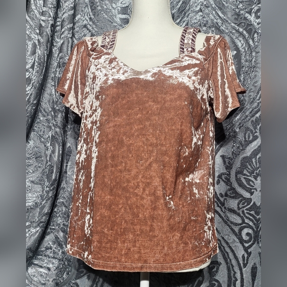 Velvet Rose Pink Top with Cold Shoulder - Picture 2 of 3